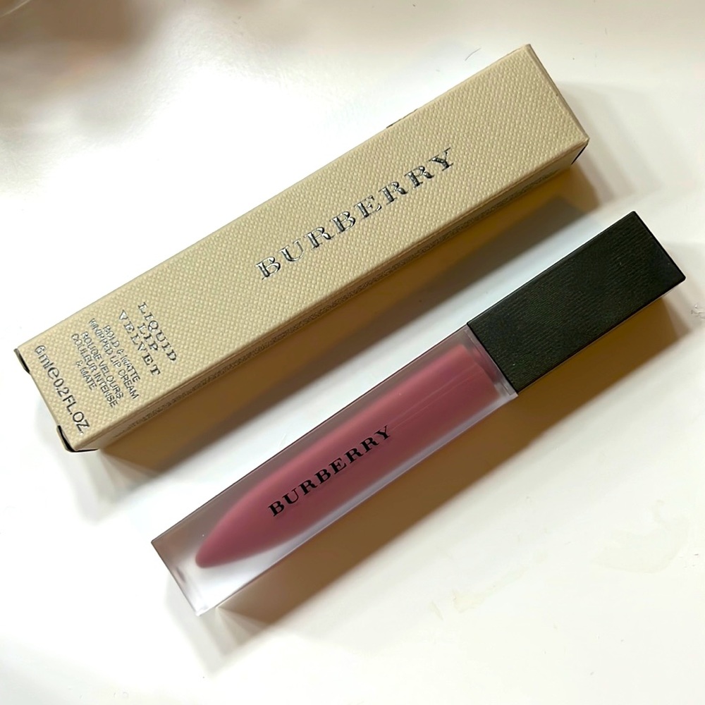 Burberry Liquid lip velvet No 17 dark rosewood